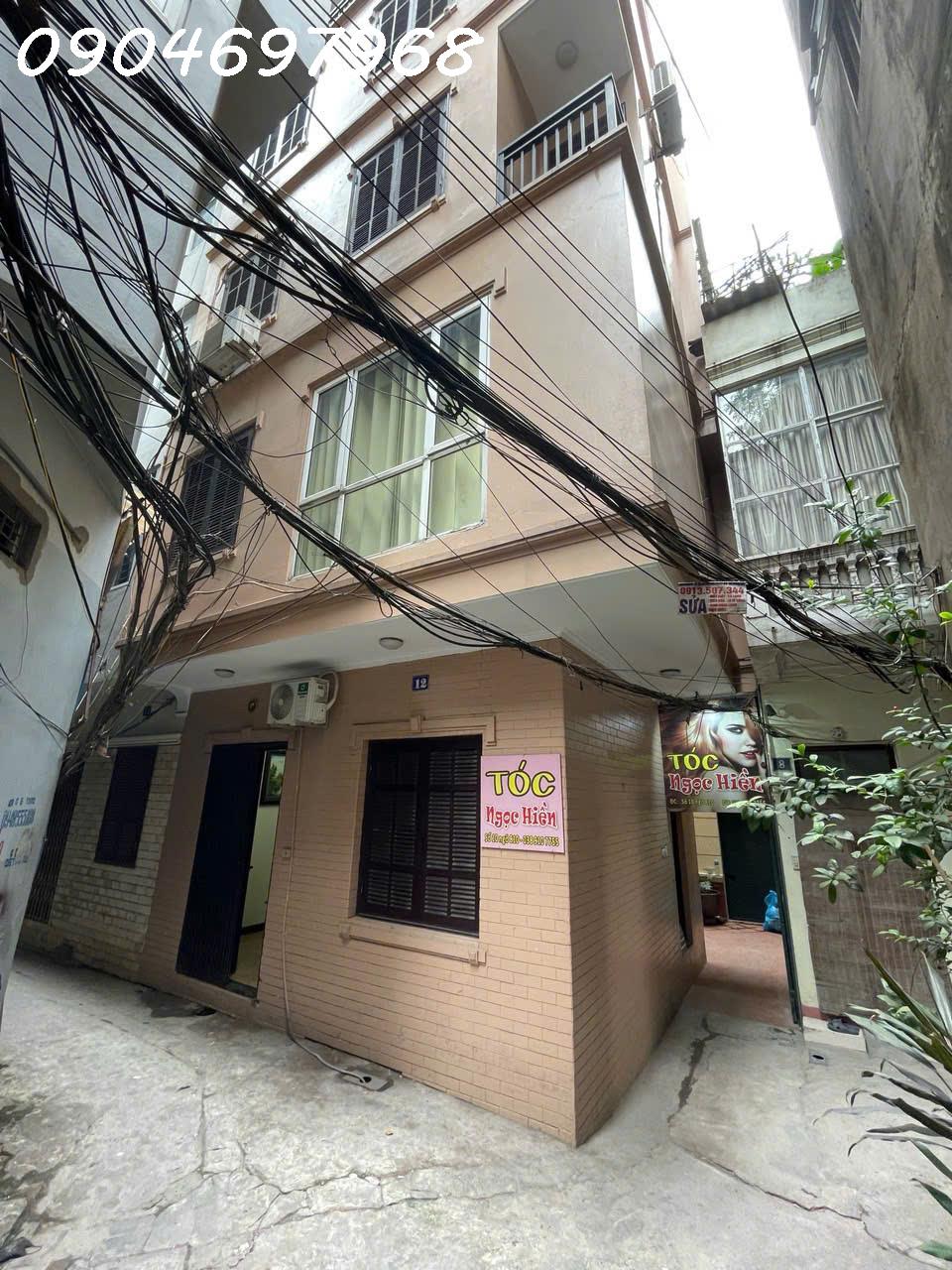  Chính chủ cho thuê nhà nguyên căn 5 tầng phố Đê La Thành, trung tâm quận Ba Đình, gần chợ 