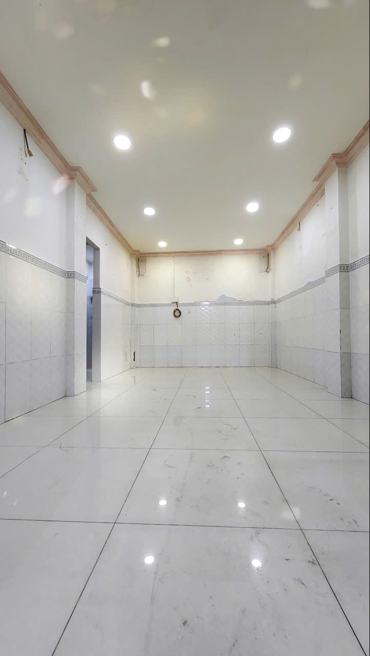  Nhà 2 tầng gần chợ Ba Đình P10 Q8. (Giá 3.68 tỷ TL) 