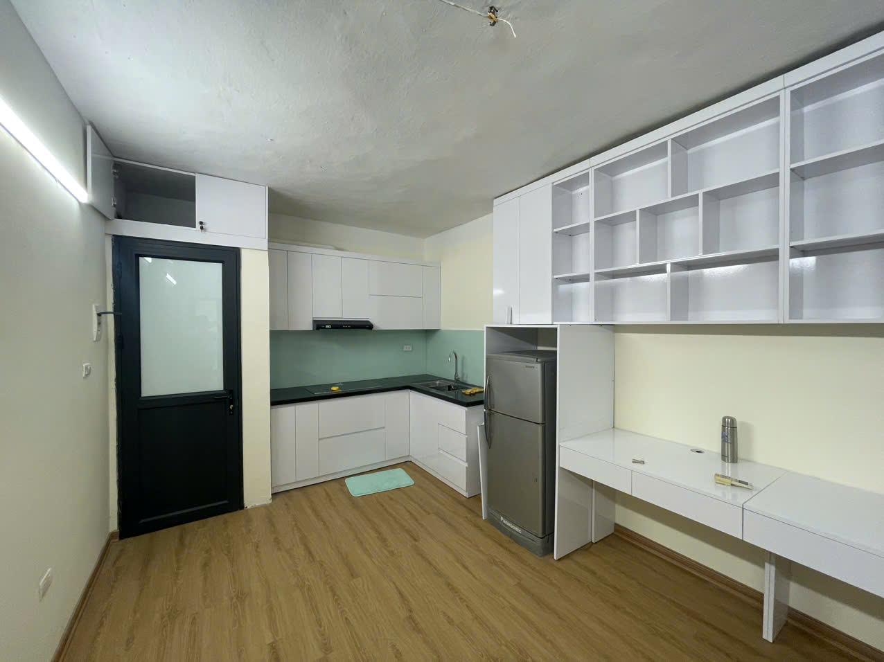  Cho thuê căn hộ Tập thể tầng 2 Thái Thịnh, 40m2, 2 ngủ, 6.5 Triệu/tháng 