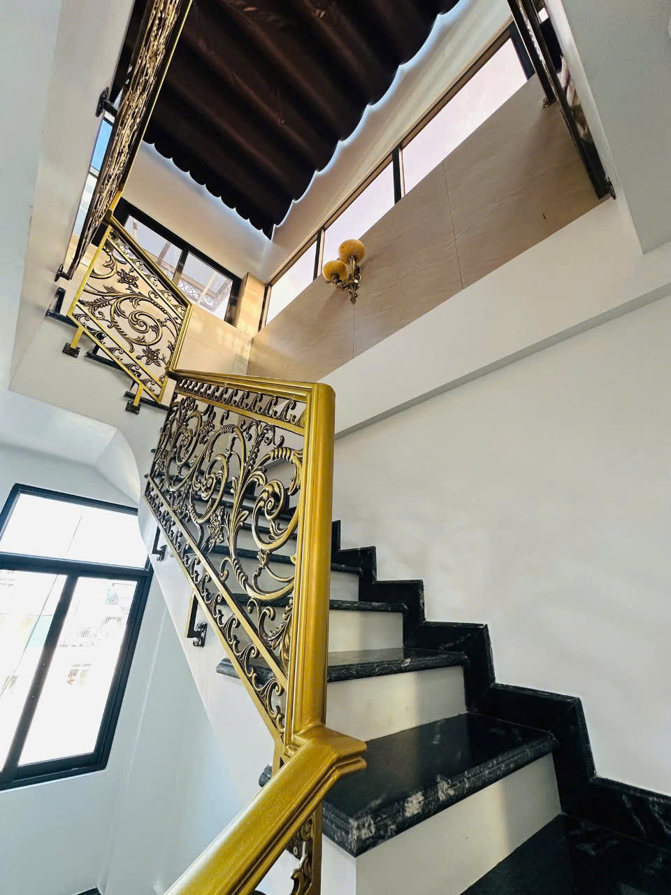  Bán biệt thự mặt phố Tư Đình - Long Biên - cực phẩm ở chất - dòng tiền - giá đầu tư 