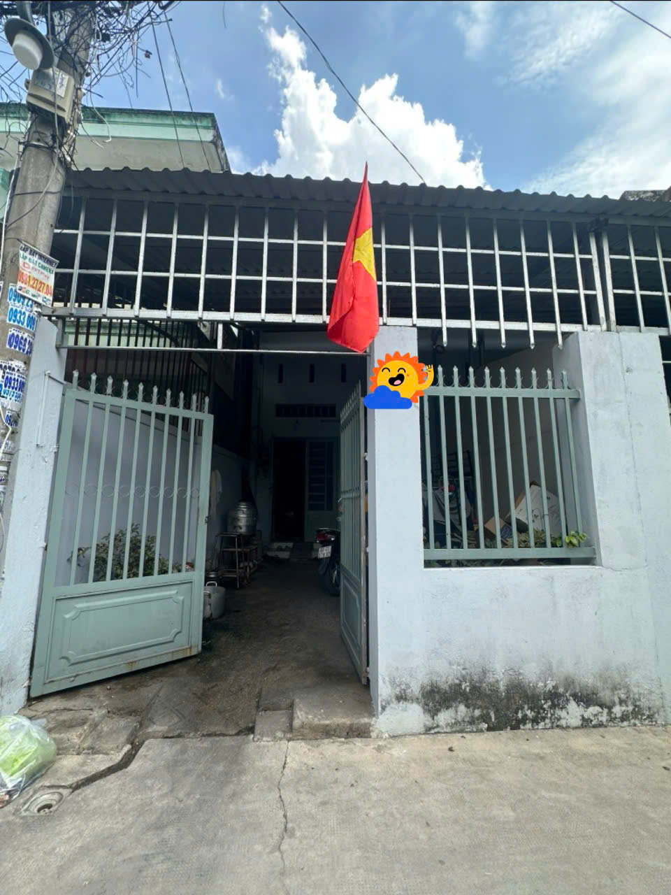  ???? BÁN NHÀ HÀ HUY GIÁP, QUẬN 12 – 82.3m² – CHỈ 3.95 TỶ 

???? Diện tích: 82.3m² (ngang 4m x dài 21m), sổ hồng riêng, vuông vức, đã hoàn công
???? Kết cấu: 1 trệt 1 gác, 3 phòng ngủ, sân rộng thoáng

???? Hẻm ba gác sạch đẹp, thoáng mát
????️ Khu phân lô 