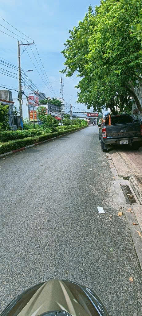  BÁN ĐẤT GẦN NGÃ BA MỸ THÀNH, Q9 - NGANG KHỦNG 10M- 110M2 - HXH 5M- 3 TỶ X 