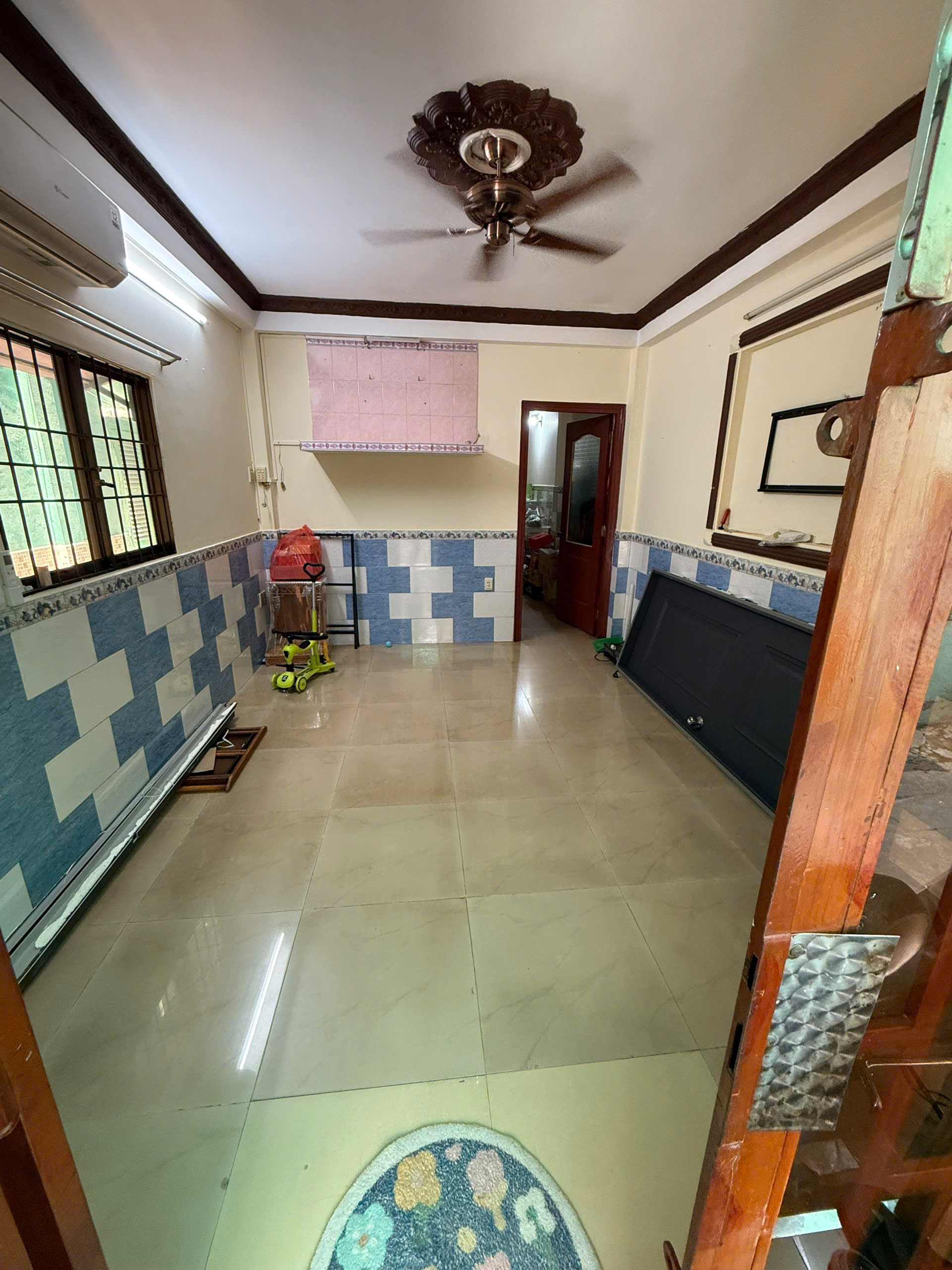  CHO THUÊ MẶT BẰNG KINH DOANH TRONG CHỢ VÕ VĂN TẦN – PHƯỜNG 5, QUẬN 3 