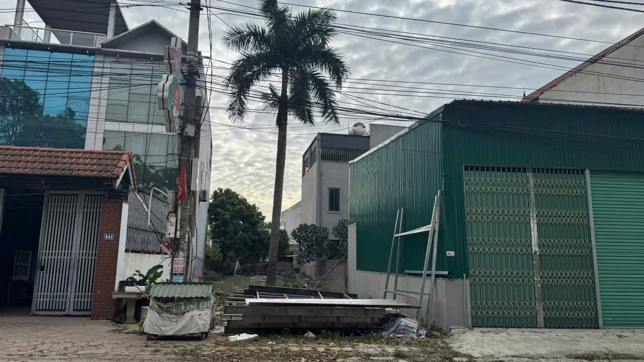  Bán đất Vân Nội, Đông Anh. Đất nằm ngay mặt đường Vân Trì, mặt tiền kinh doanh đẹp 