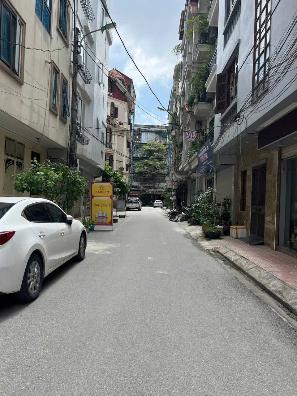  Bán Tòa Apartment Phố Đội Cấn 85m/ 9Tầng/MT 4.5m 35 Tỷ, Ôtô tránh, Dòng tiền Cao 
