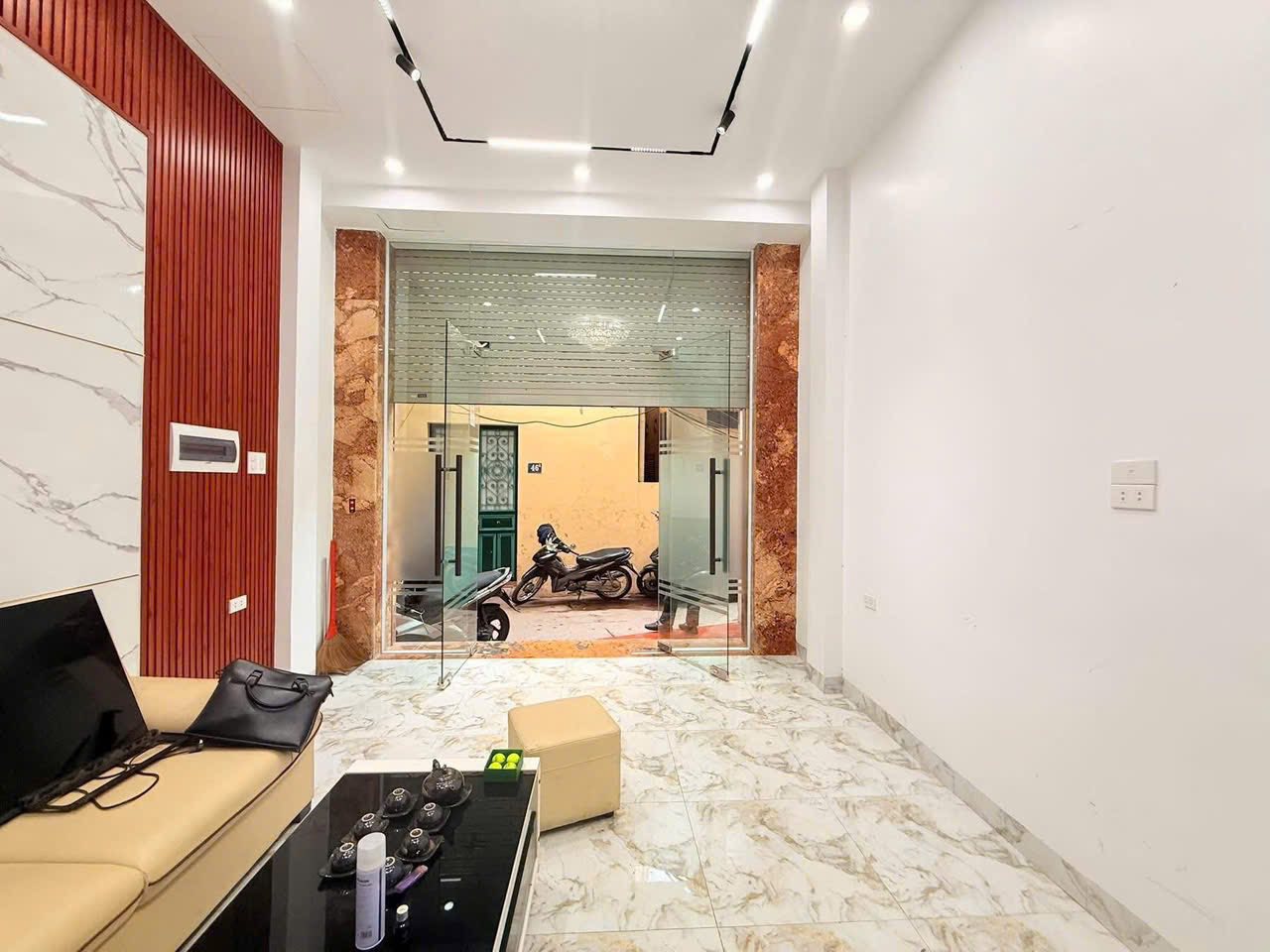  Bán nhà mặt ngõ thông, Kinh doanh tốt - Đào Tấn, Ba Đình 50m2/6T Thang máy 17 Tỷ 