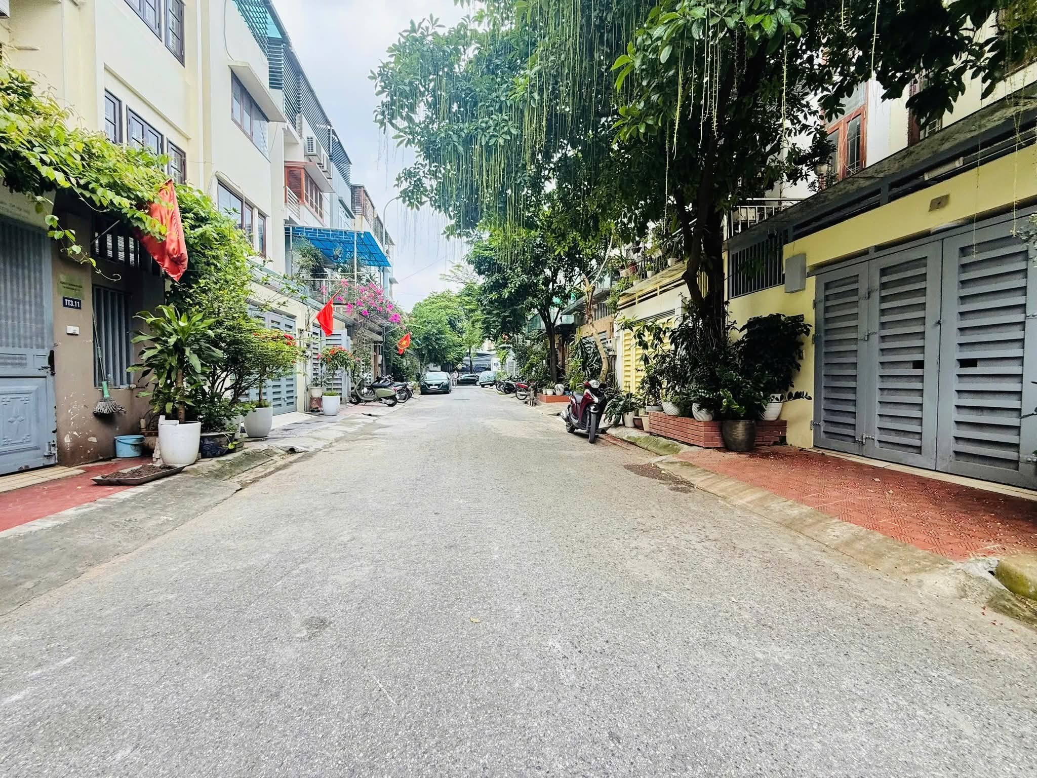  HIẾM !!! BÁN NHÀ PHÂN LÔ QUÂN ĐỘI 183 HOÀNG VĂN THÁI - THANH XUÂN 75M2, 5T, VỈA HÈ, Ô TÔ TRÁNH 