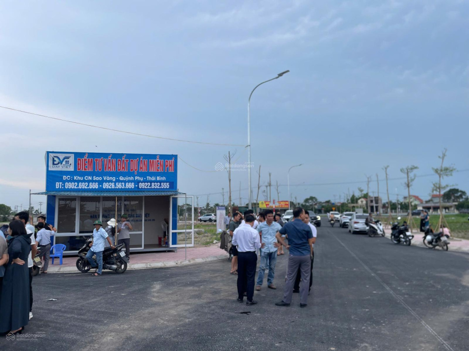  Chính chủ gửi bán mặt ngoài trục chính dự án Quỳnh Mỹ - vỉa hè rộng, kinh doanh buôn bán tốt 