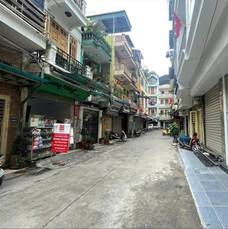  Cho thuê nhà ngõ ô tô Kinh doanh 61 Lương Yên, 4 tầng x 25m2, 3PN, 3 WC, 15.9 Triệu 