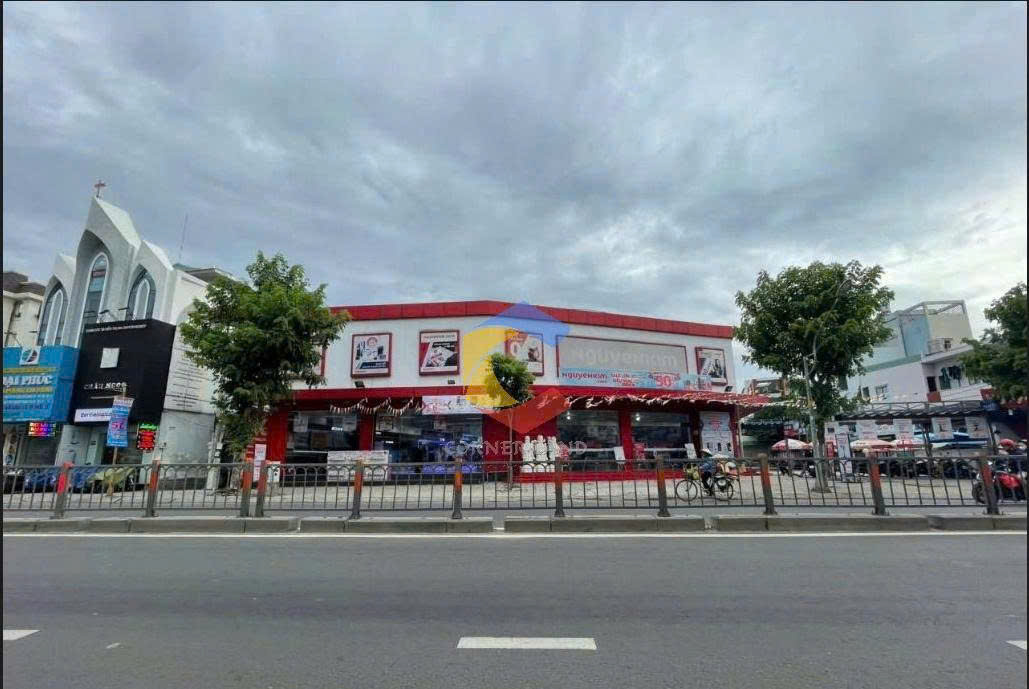  CHO CHO THUÊ SIÊU VỊ TRÍ 3MT SỐ 855 QUANG TRUNG, Q.GÒ VẤP. DT: 40MX60M, 2T, SÀN: 5.000M2 - 450TR/THÁNG 