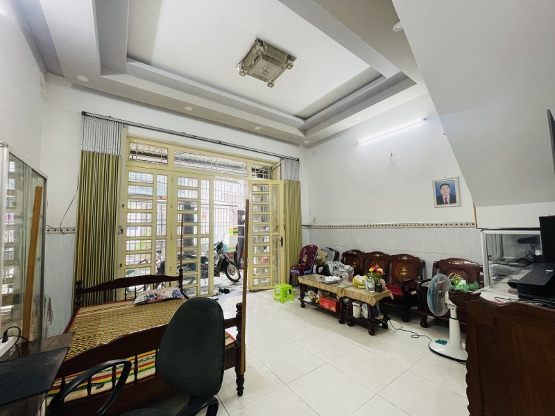  Bán nhà 70m2, 2 tầng, 3PN, 2WC, Linh Xuân, Thủ Đức - 5.15  tỷ 