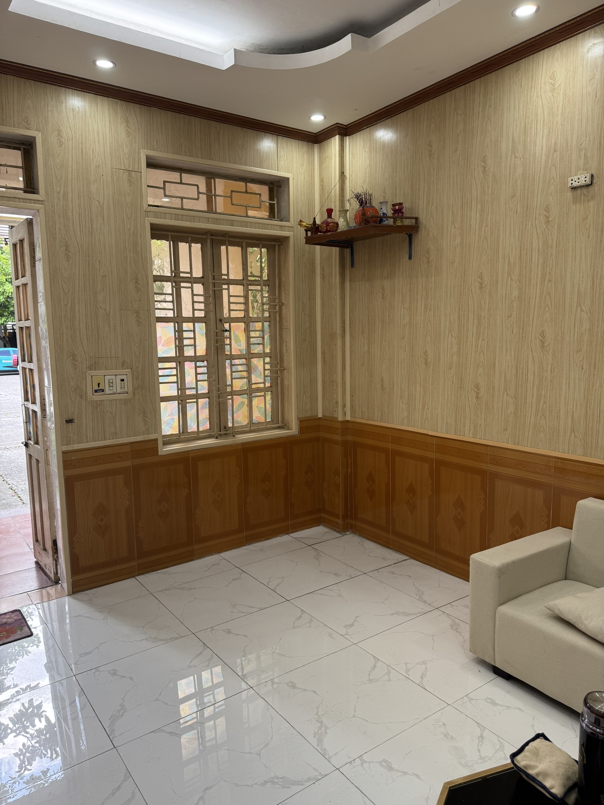  Chính chủ bán nhà tập thể 42m tầng 1 đường Trần Bình Trọng,cạnh bến xe TP 0917799880 
