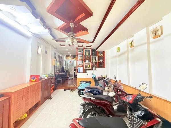  CẦU GIẤY! MỘT NHÀ RA PHỐ - NGÕ Ô TÔ THÔNG CÁC NGẢ - THANG MÁY -  - SỔ ĐỎ HOA KHÔI 