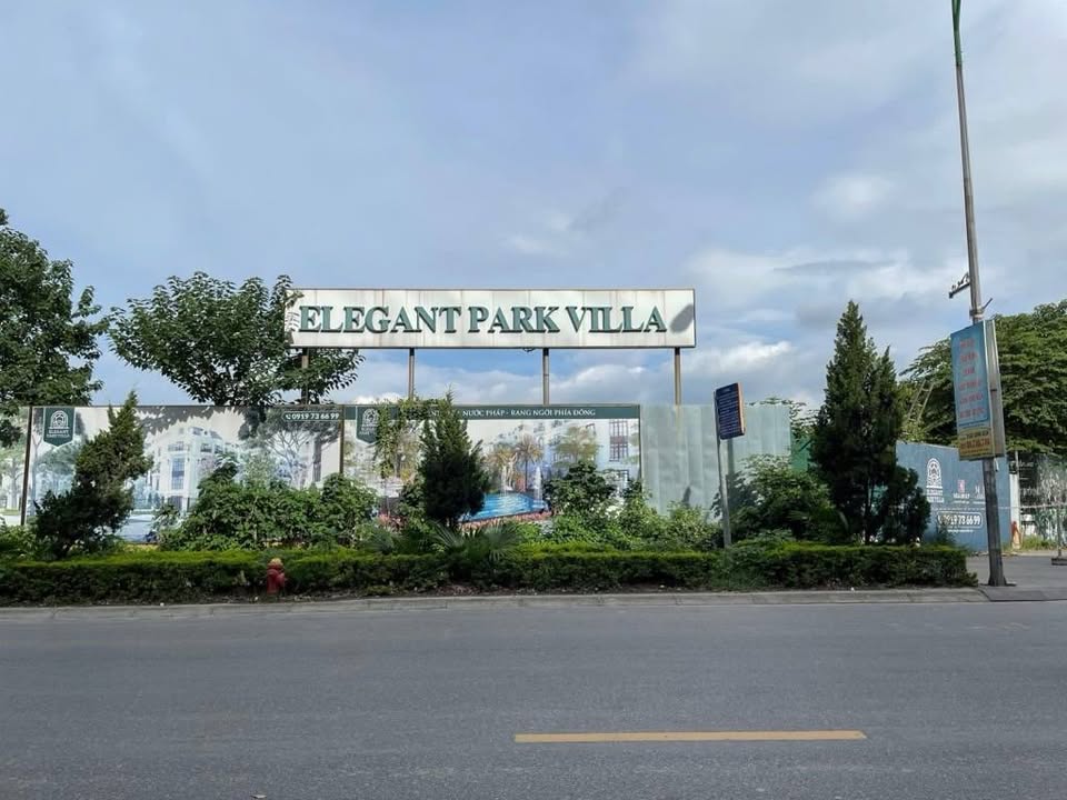  ELEGANT PARK VILLA 380M, MT 39.3 - 105 tỷ
BIỆT THỰ SIÊU ĐẸP, LÔ GÓC, VIEW VƯỜN HOA, NỘI THẤT TRIỆU ĐÔ 