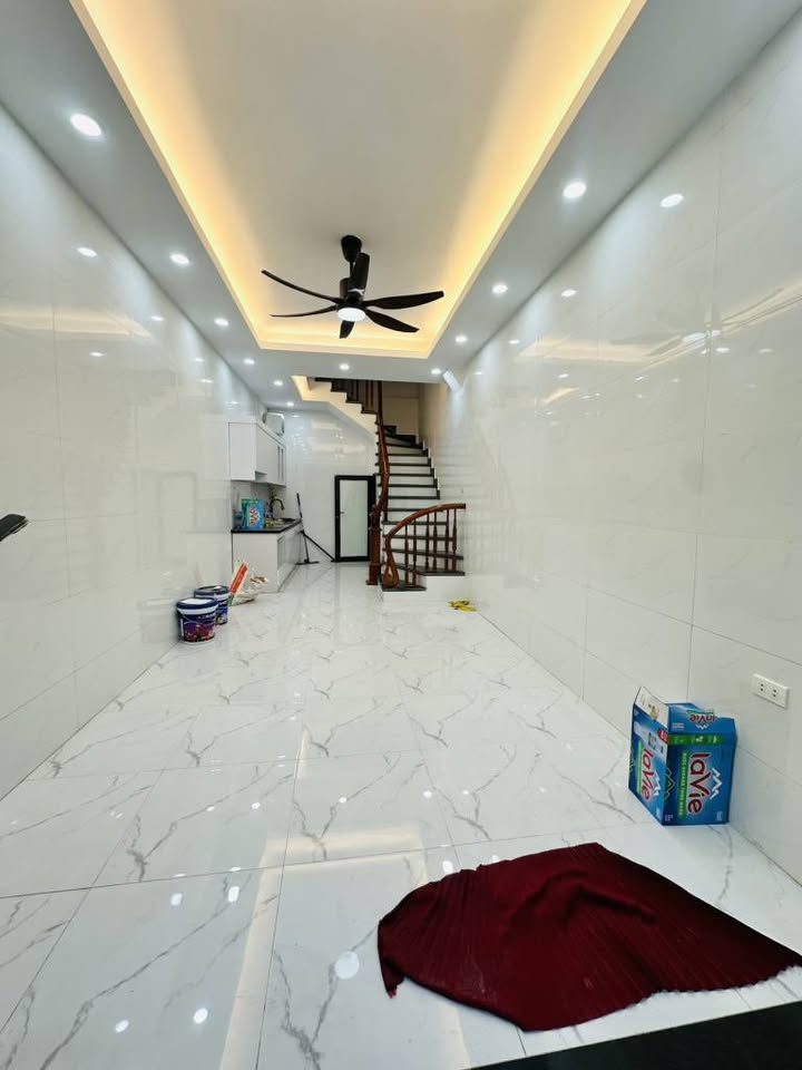  BÁN NHÀ NGỌC THỤY 30M– 5 TẦNG CHẮC CHẮN – GIÁ NHỈNH 5TỶ ???? 