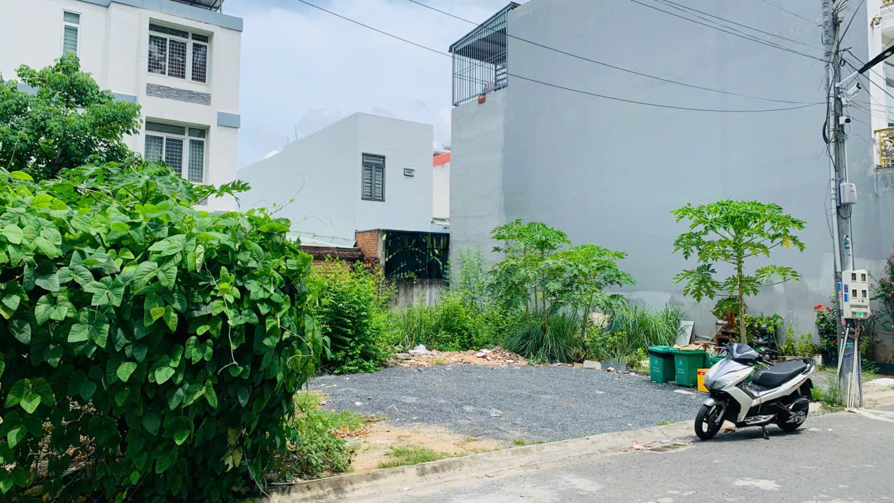  Sở hữu ngay lô đất trung tâm gần siêu thị Go, đường nhựa 6m chỉ 3tỷ850 