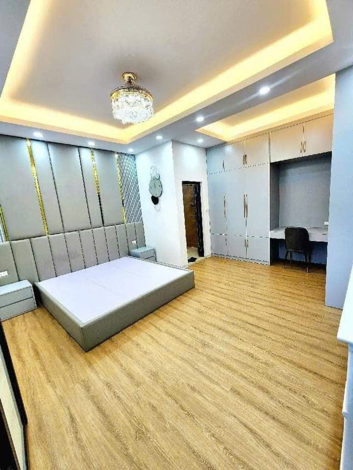  SIÊU HIẾM NHÀ ĐẸP PHỐ TRẠM - LONG BIÊN. DT: 100M2 X 8 TẦNG–THANG MÁY  FULL NỘI THẤT BẠC TỶ – 2 MẶT THOÁNG  ÔTÔ TRÁNH – KINH DOANH ĐỈNH 