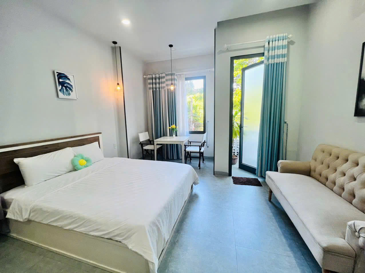  Bán nhà  Mặt tiền đường Nguyễn Đình Chiểu, trung tâm Nha Trang – khu vực sầm uất, kinh doanh tốt diện tích 71,2m² 
Giá chỉ 12,7 tỷ 