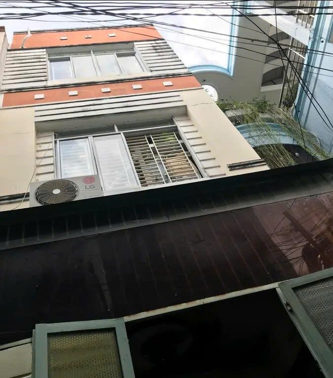  HXH,  nở hậu, 5 tầng kiên cố ở ngay x 70m2chỉ nhỉnh 11 tỷ TL 