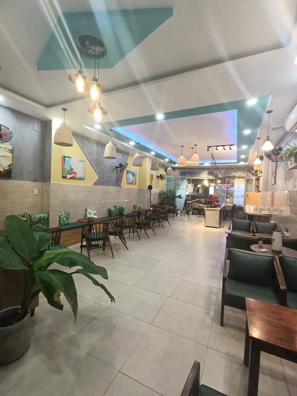  bán nhà mặt tiền bắc sơn cách biển chỉ 100m phù hợp kinh doanh dòng tiền ổn định Diện tích : 104.4m2 ( ngang 5.6m ) Giá chỉ : 15.5 tỷ lh e Trang 