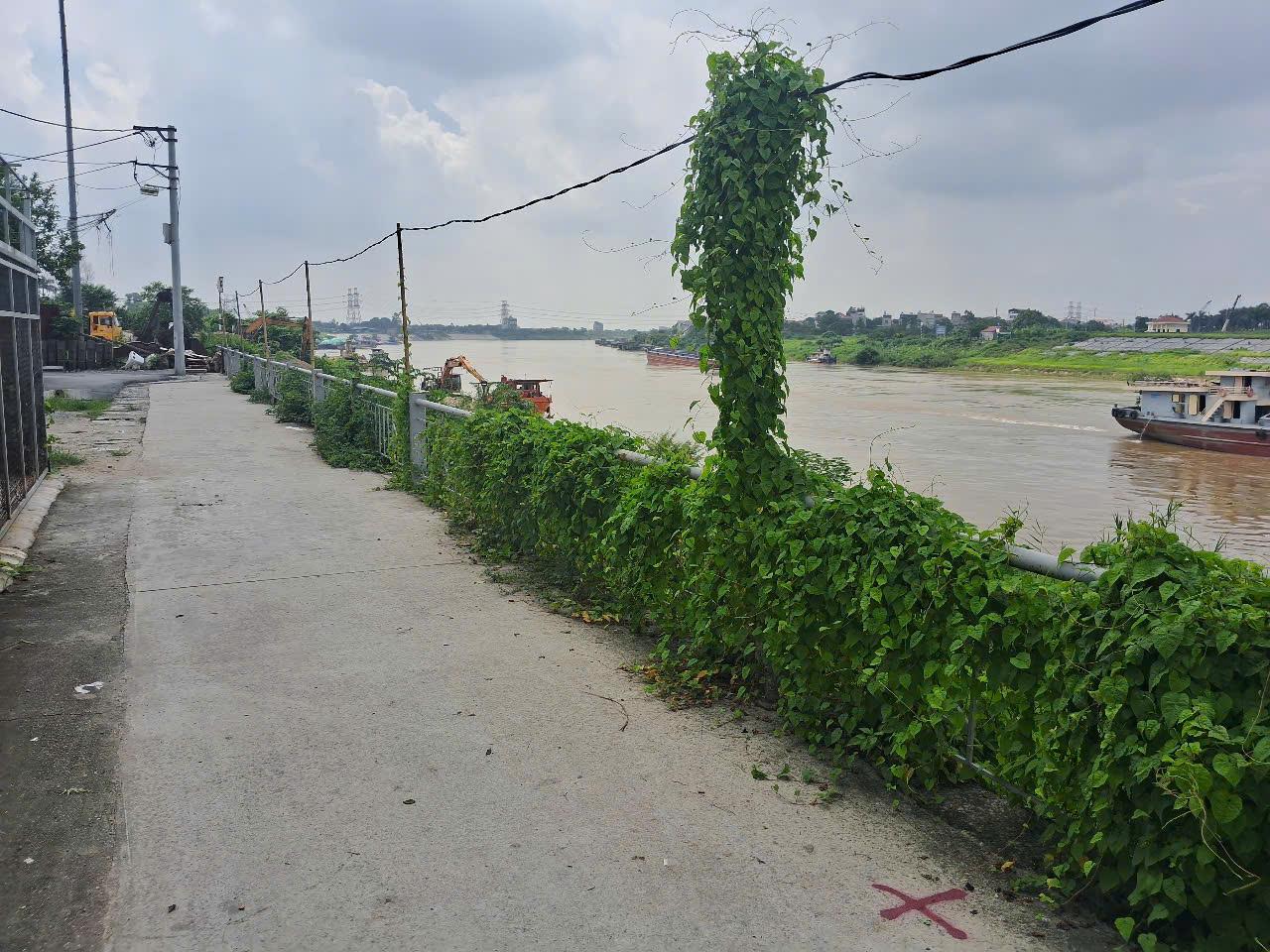  SIÊU HOT ĐẤT ĐẸP - GIÁ TỐT - Vị Trí Đắc Địa Tại Ngõ 2, Hà Huy Tập, Yên Viên, Gia Lâm, Hà Nội 