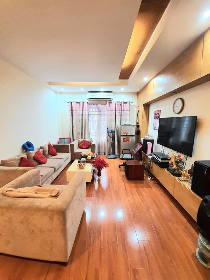 NHÀ TRẦN THÁI TÔNG – 33m2 x 4 TẦNG – GẦN HV BÁO CHÍ - GIÁ CHỈ 6 TỶ 