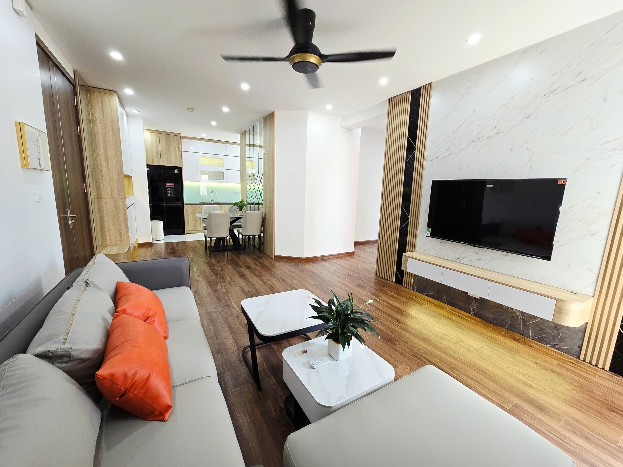  ????????Chung cư C4 mặt phố Nguyễn Cơ Thạch 106m 3PN Full nội thất cực đẹp, 6.65 tỷ 