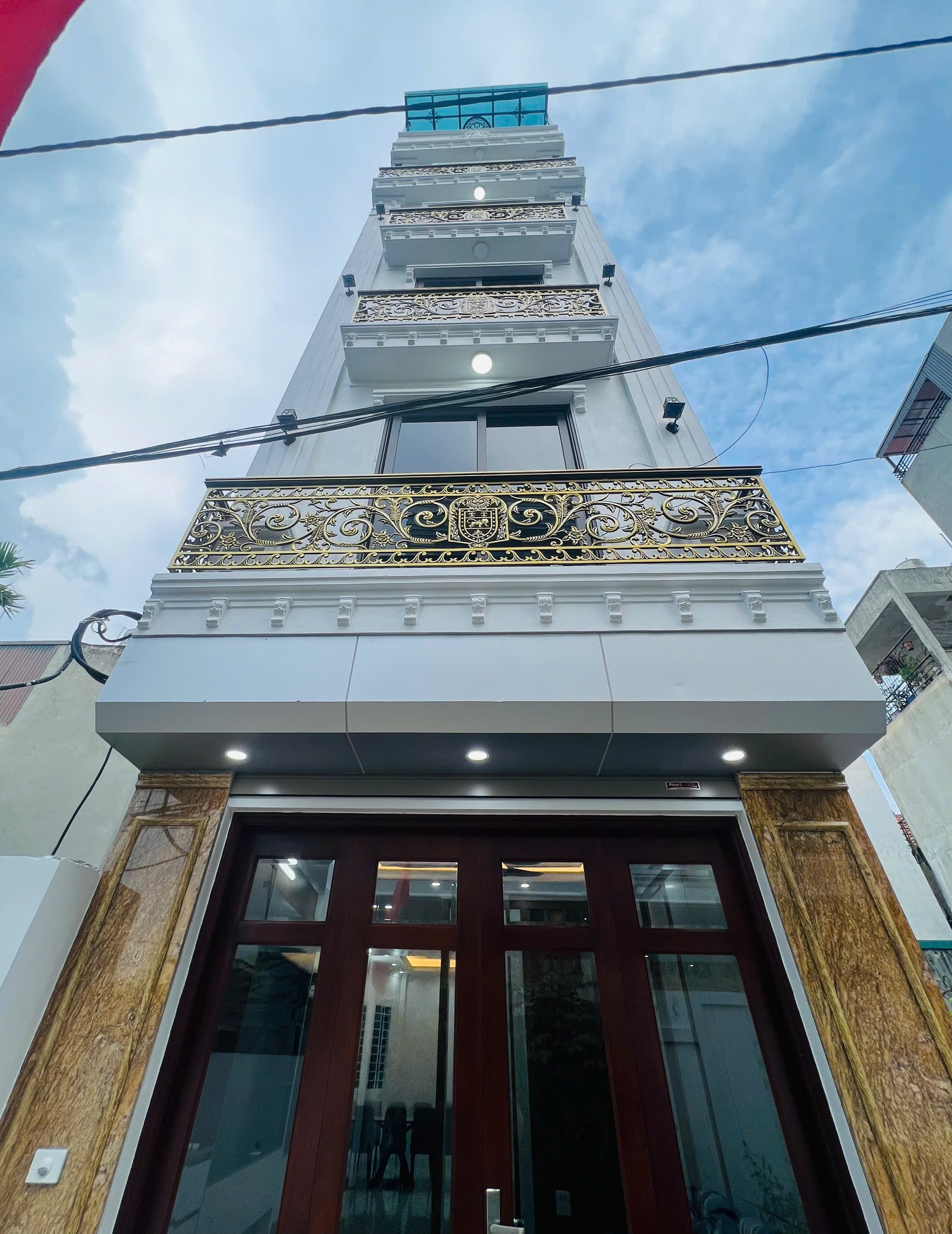  CHÍNH CHỦ BÁN NHÀ 6 TẦNG CỔ NHUẾ - LÔ GÓC, 58M2, CÓ THANG MÁY, FULL NT, Ô TÔ ĐỖ CỬA, SDCC 