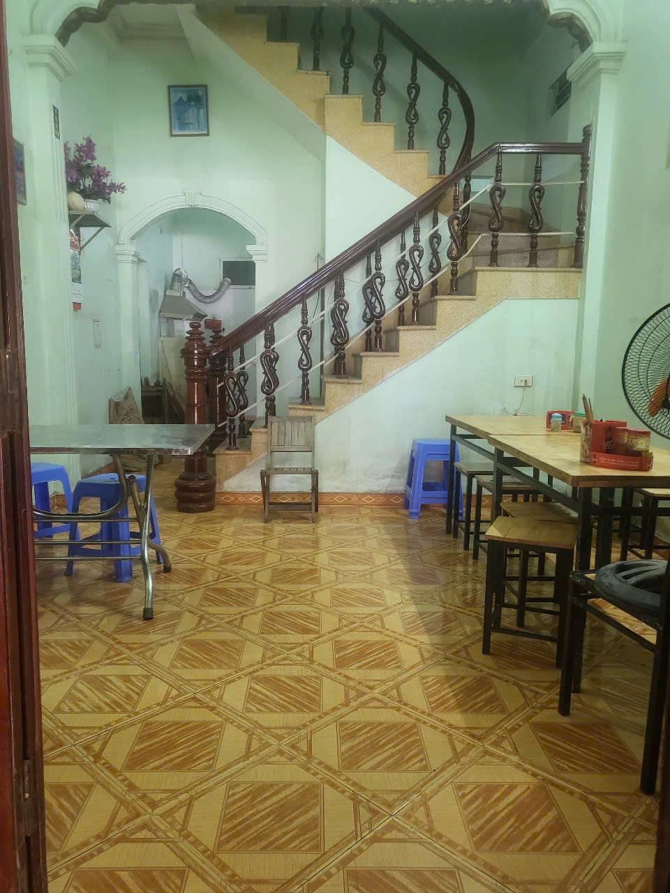  Cho thuê nhà phố Bùi Quốc Khái - Linh Đàm 5 tầng x 35m2, 3 ngủ, 11 Triệu 