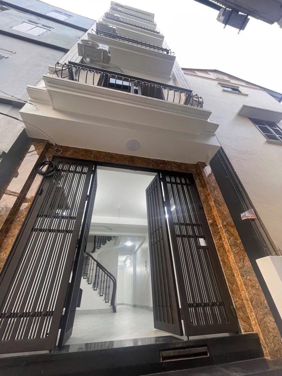  Cho thuê nhà ngõ oto Xuân Phương - Nam Từ Liêm, 50m2* 6 tầng, 9 PN, 9 WC, Giá 29 triệu 