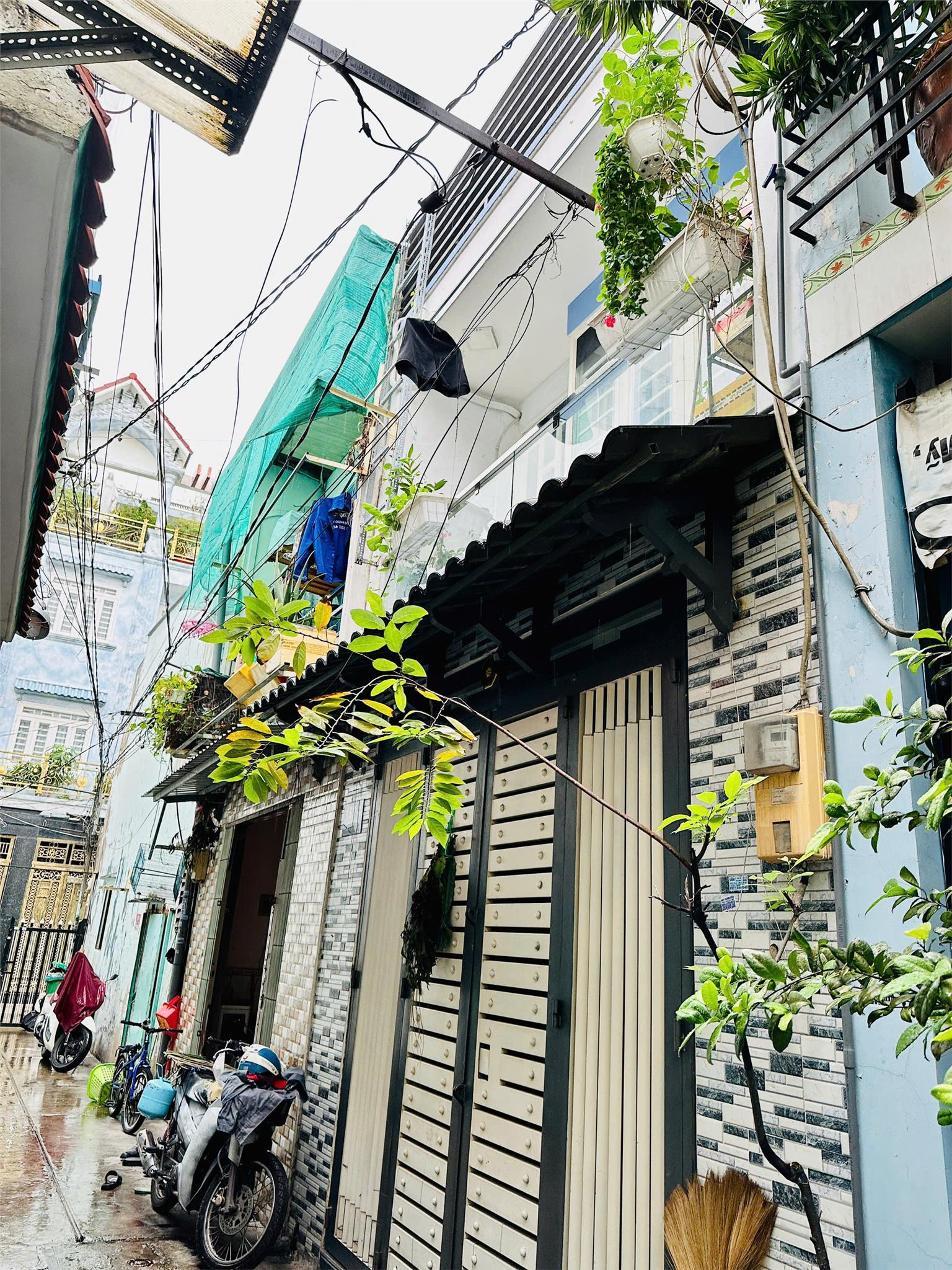  NHÀ ĐẸP GIÁ TỐT – VỊ TRÍ TIỆN LỢI QUẬN BÌNH TÂN 