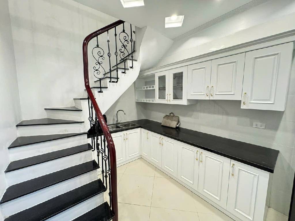  ???? Cát linh- đống đa-ngõ thông -NHÀ ĐẸP -DT22M-3 tầng:giá chỉ 6.5tỷ 