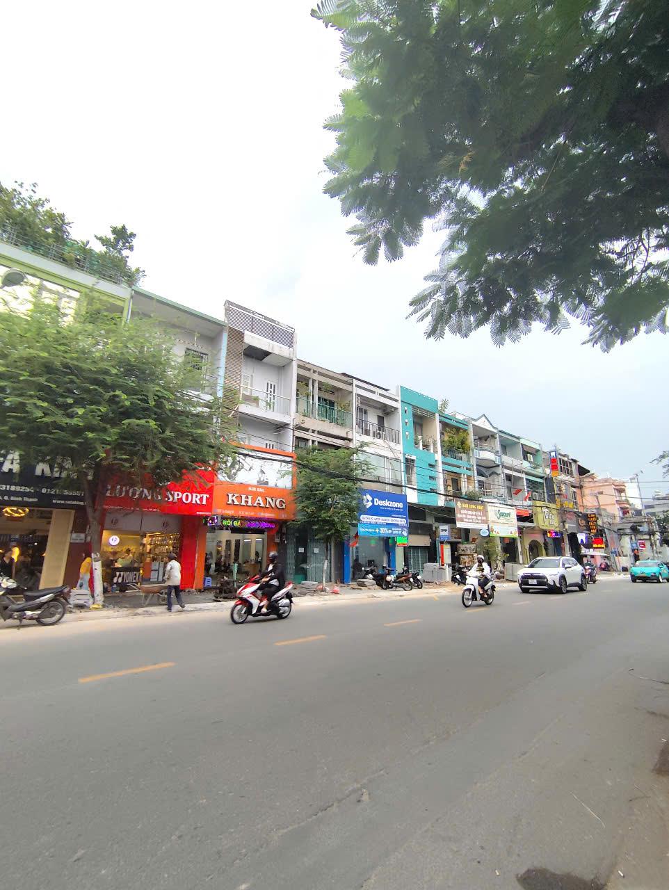  BÁN ĐẤT MẶT TIỀN LỚN LÊ QUANG ĐỊNH, P.14 BÌNH THẠNH. DT 17X50M 