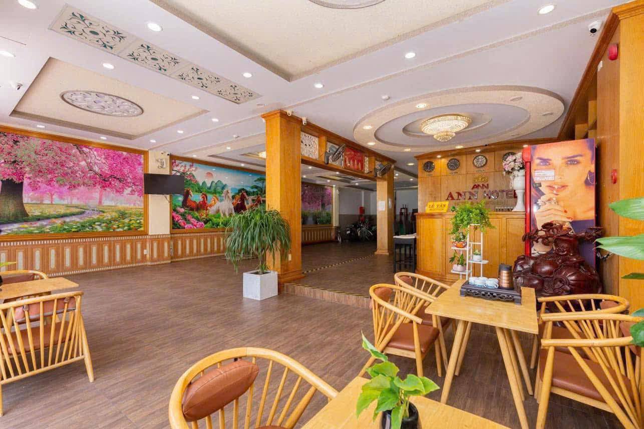  Bán nhà mặt phố Phan Chu Trinh, Vũng Tàu, diện tích 180m2, giá 23 tỷ, sổ hồng. Liên hệ: 0797922499. 