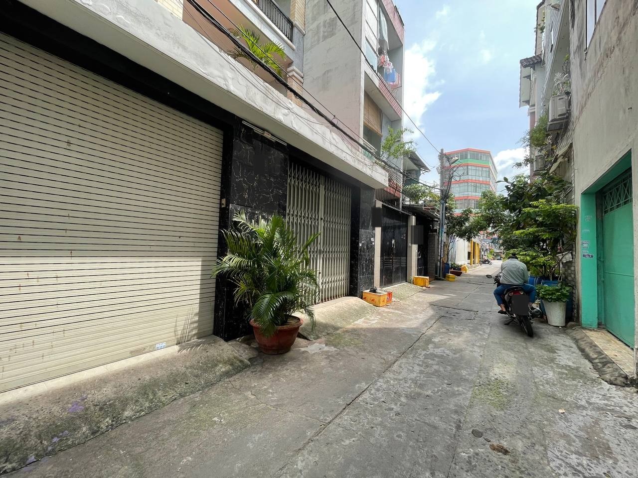  CHDV 30 phòng – Đường Tân Hương, Q. Tân Phú – 5 tầng thang máy – 17 tỷ 