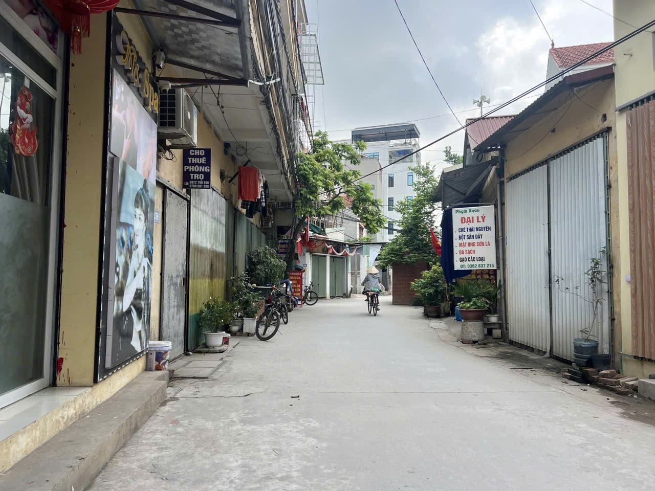  Bán nhà mới 6 tầng thang máy HOÀI ĐỨC, lô góc oto tránh kinh doanh, hơn 8 tỷ. 