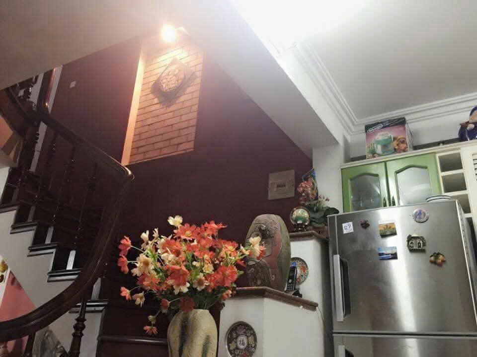  Bán GẤP MẶT NGÕ , LÔ GÓC ,Ô TÔ THÔNG KINH DOANH Tại Hoàng Quốc Việt Cầu Giấy 57m giá 18 tỷ. 