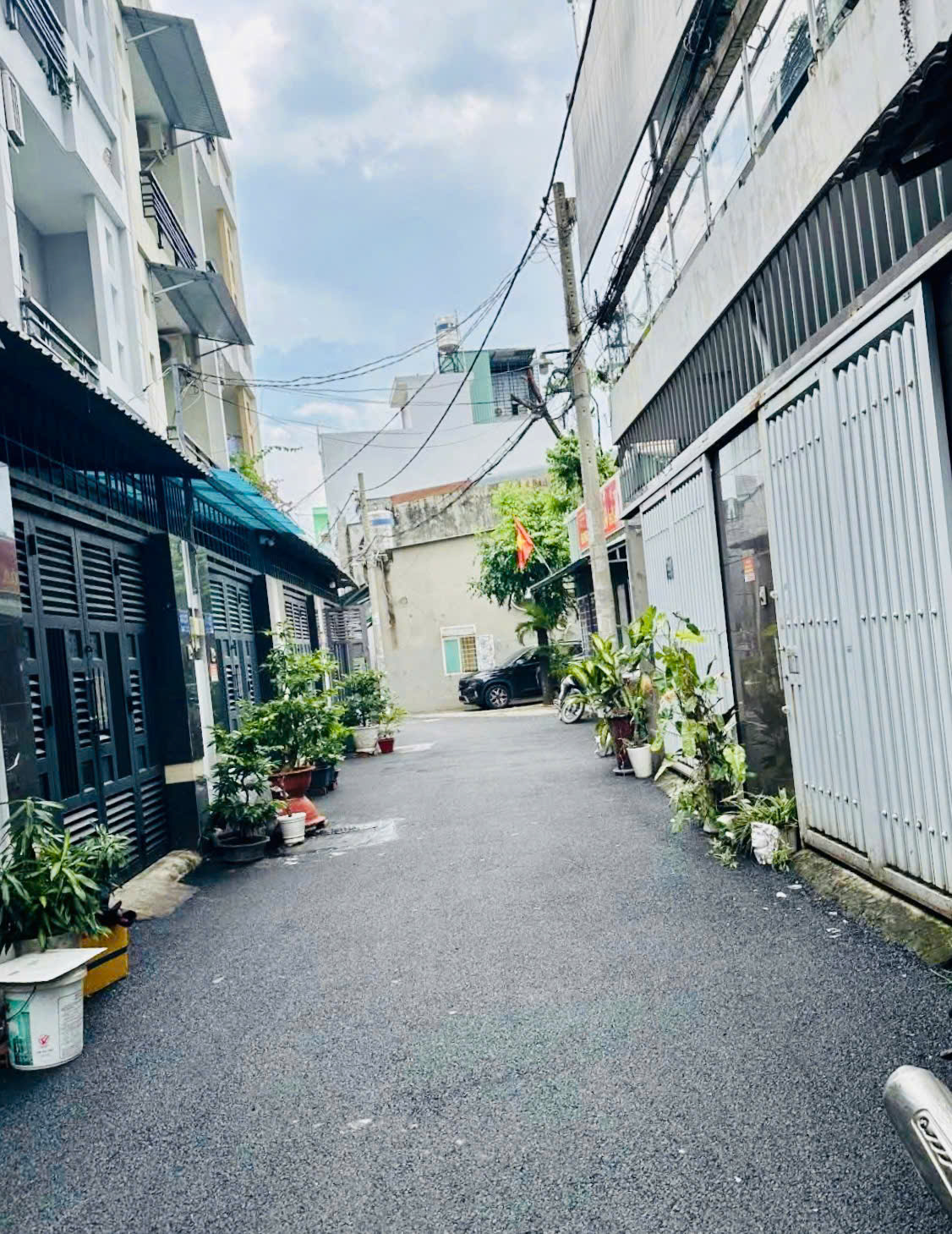  BÁN NHÀ ĐẸP 4 TẦNG GẦN CÔNG VIÊN LÀNG HOA, HẺM Ô TÔ, GIÁ CHỈ HƠN 5 TỶ 