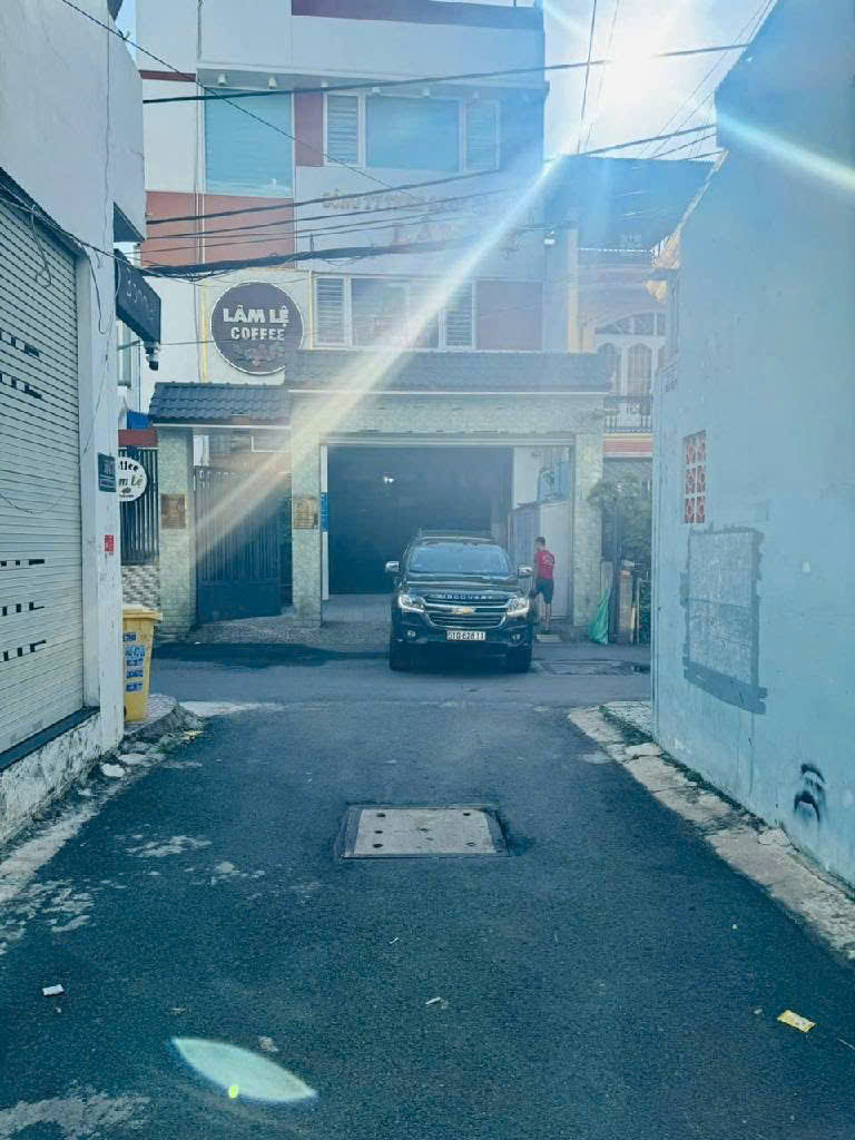  BÁN NHÀ 4 LẦU ĐẸP, XE HƠI NGỦ TRONG NHÀ SÁT MẶT TIỀN PHẠM VĂN CHIÊU 6PN CHỈ 6 TỶ HƠN 