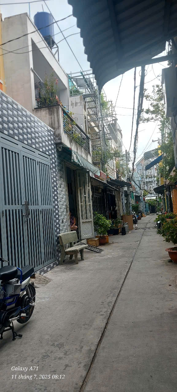  BÁN NHÀ HẺM XE HƠI 1 SẸT – 3 TẦNG KIÊN CỐ – NHỈNH 5 TỶ – BÌNH TRỊ ĐÔNG B 