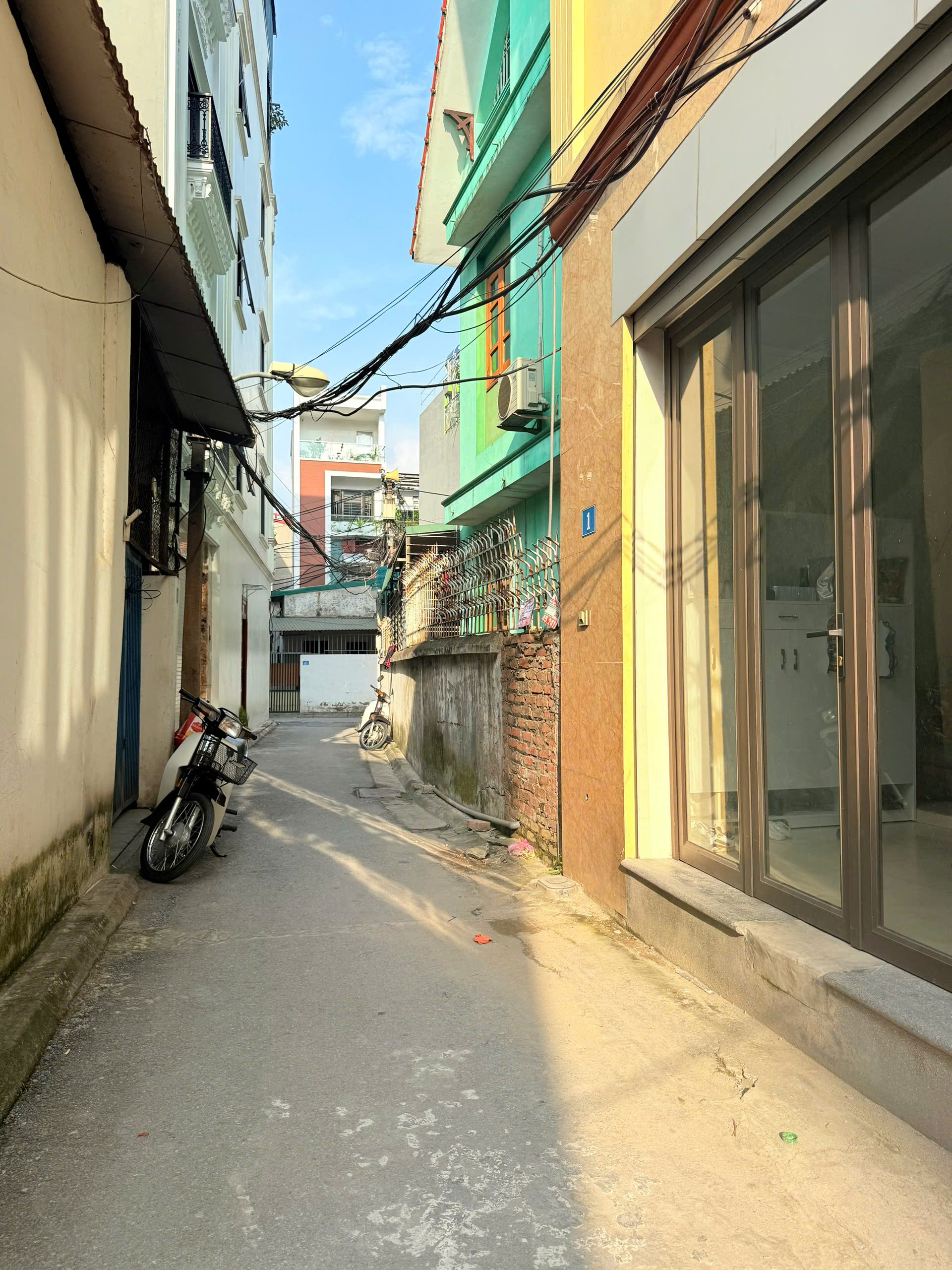  Bán căn nhà 6 tầng mới, có thang máy, Giang Biên Long Biên 