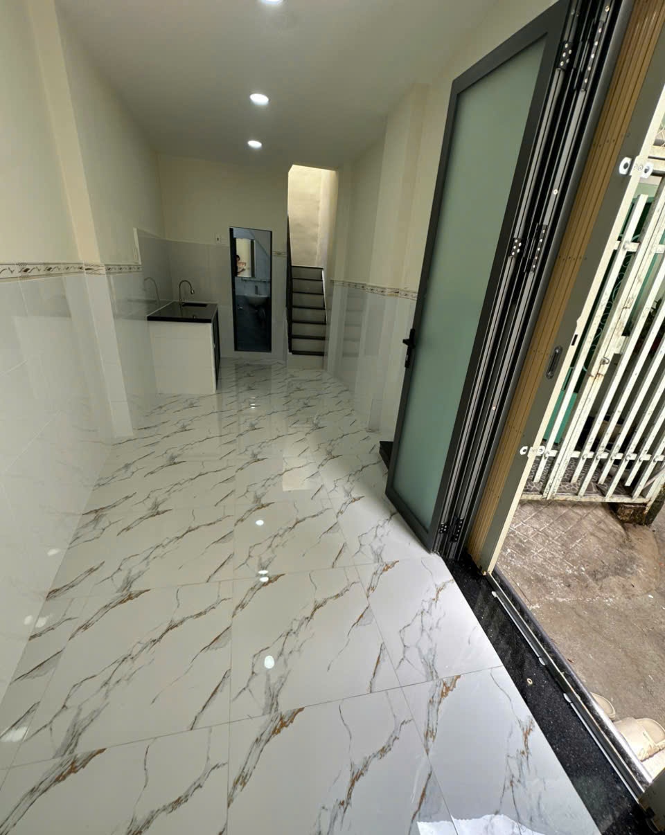  2 tầng có 2,9 tỷ Nguyễn Công Hoan Phường 7 Phú Nhuận TP.Hồ Chí Minh 