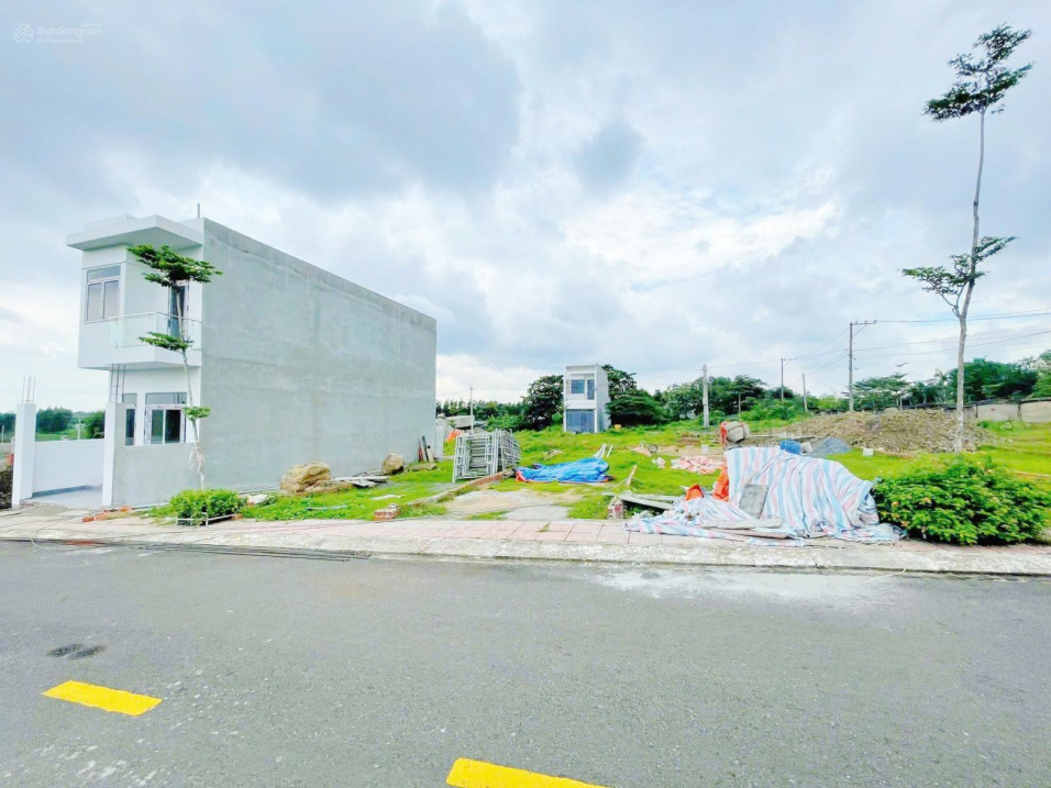  Bán đất nền kế bên khu du lịch quốc tế Sơn Tiên, TP. Biên Hòa, full 72m2 thổ cư, có sổ sẵn 