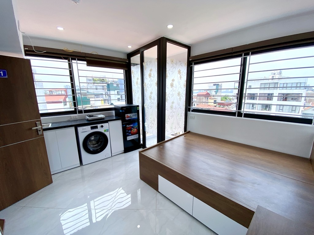  Bán CCMN Lạc Long Quân, Tây Hồ, 50m2, 7 tầng, Mt 4m, chỉ 18.5 tỷ 