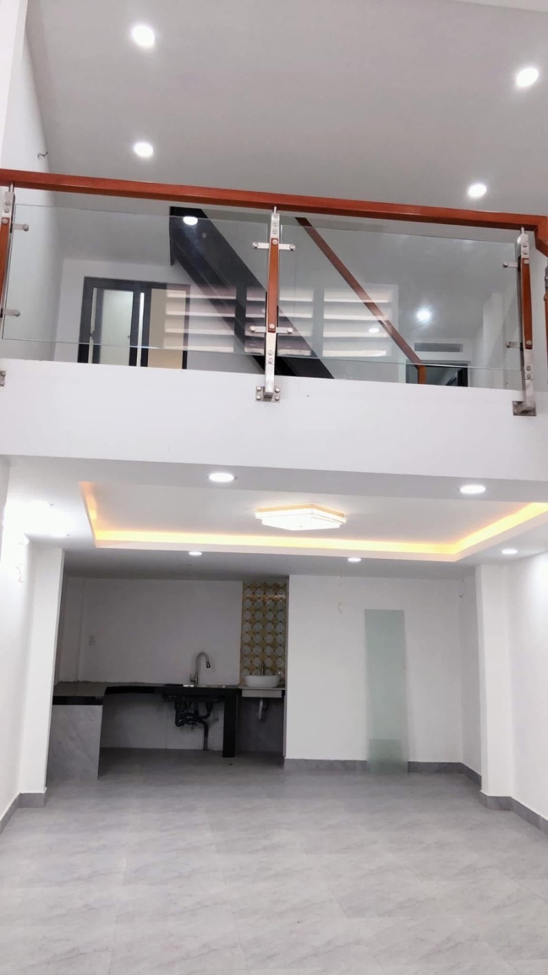  BÁN NHÀ QUẬN 3 HXH 50M2 3 TẦNG NỞ HẬU 5.5M CHDV 4 PN SÁT MT TRẦN VĂN ĐANG 6 TỶ. 