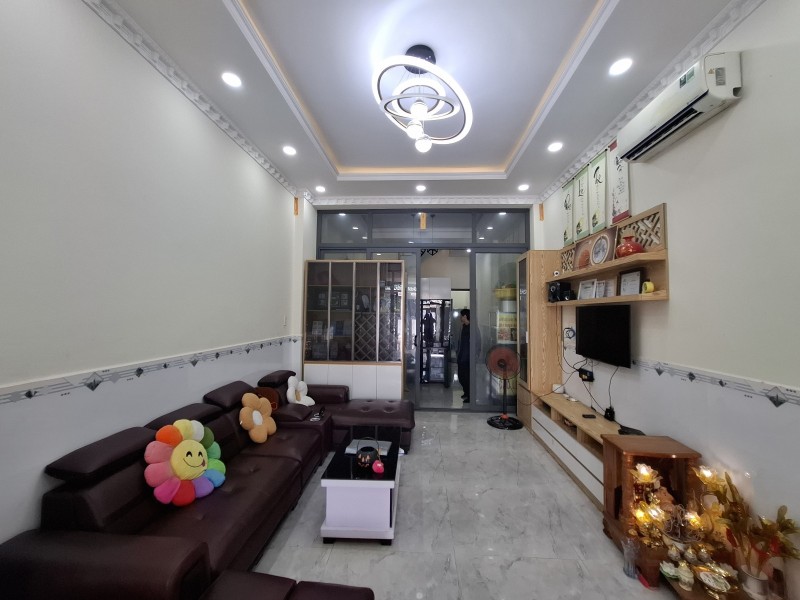  Bán nhà 3 Tầng MẶT TIỀN kinh doanh Dĩ An,rẻ hơn căn kế bên 300tr 