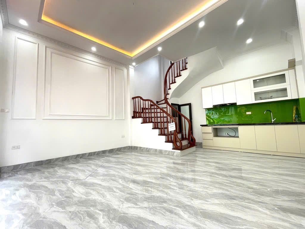  NHÀ ĐẠI CÁT – 35M2 x 5 TẦNG – LÔ GÓC ĐẸP LONG LANH – Ô TÔ 7 CHỖ ĐỖ TRƯỚC NHÀ – GIÁ 5.4 TỶ 