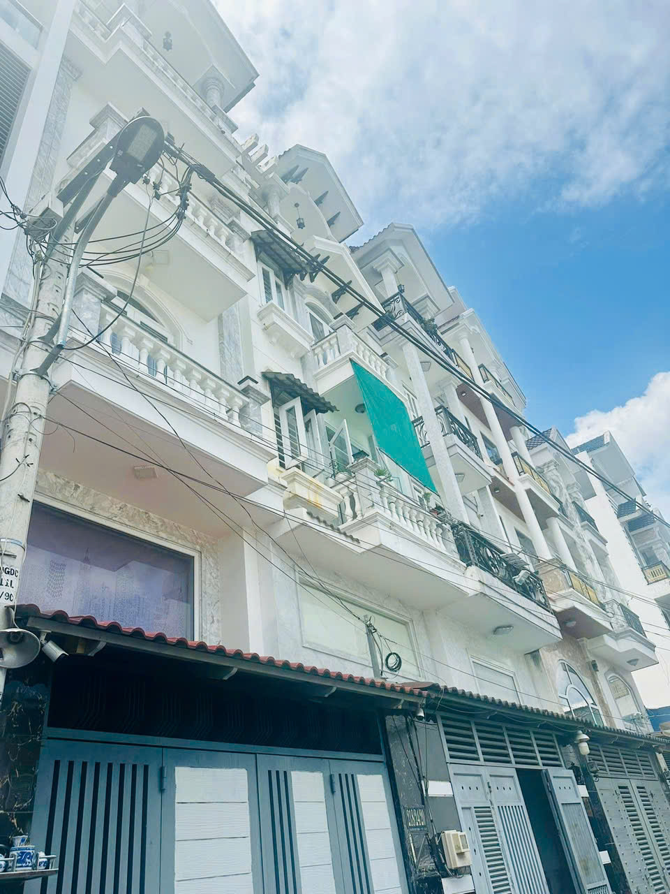  BÁN NHÀ ĐẸP 5 TẦNG, HẺM XE HƠI 5M, GẦN EMART PHAN HUY ÍCH, GIÁ CHỈ 7 TỶ NHỈNH 