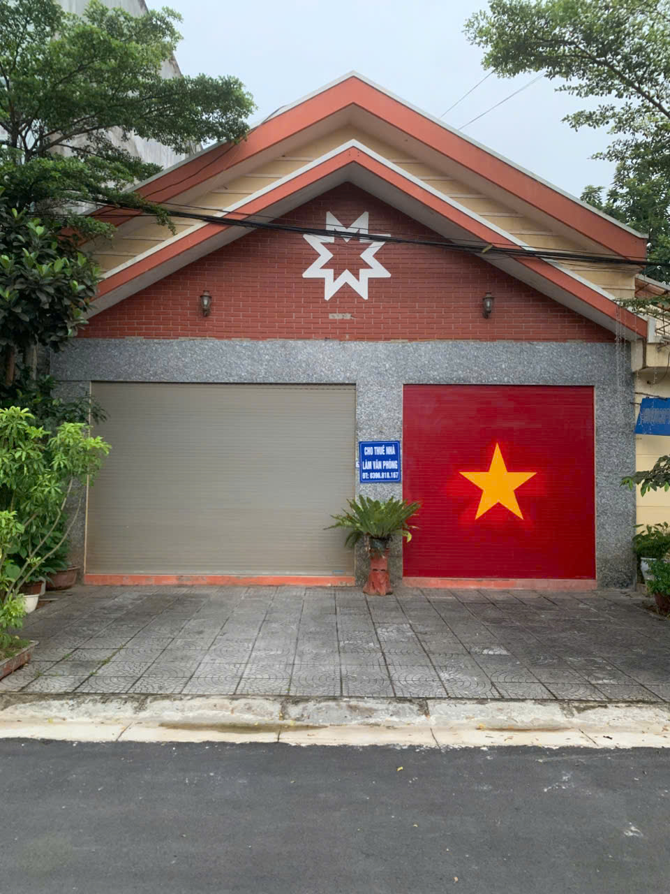  CẦN BÁN NHÀ MẶT PHỐ VỊ TRÍ ĐẸP NGAY TRUNG TÂM THÀNH PHỐ SƠN LA 