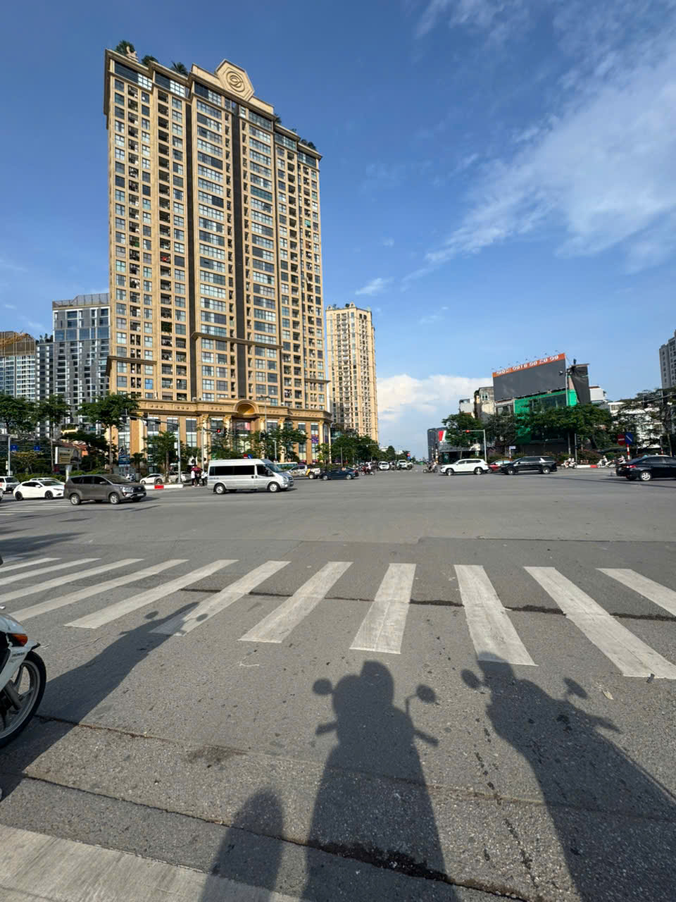  SẴN NHÀ ĐANG CHO THUÊ DÒNG TIỀN KINH DOANH, XUÂN LA TÂY HỒ, GIÁ 9X TỶ, THÔNG Ô TÔ 7 CHỖ NGỦ TRONG NHÀ 